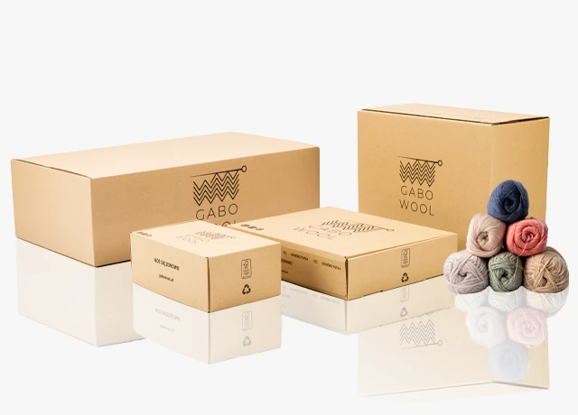 zestaw pudełek wysyłkowych z własnym nadrukiem gabo wool włóczki